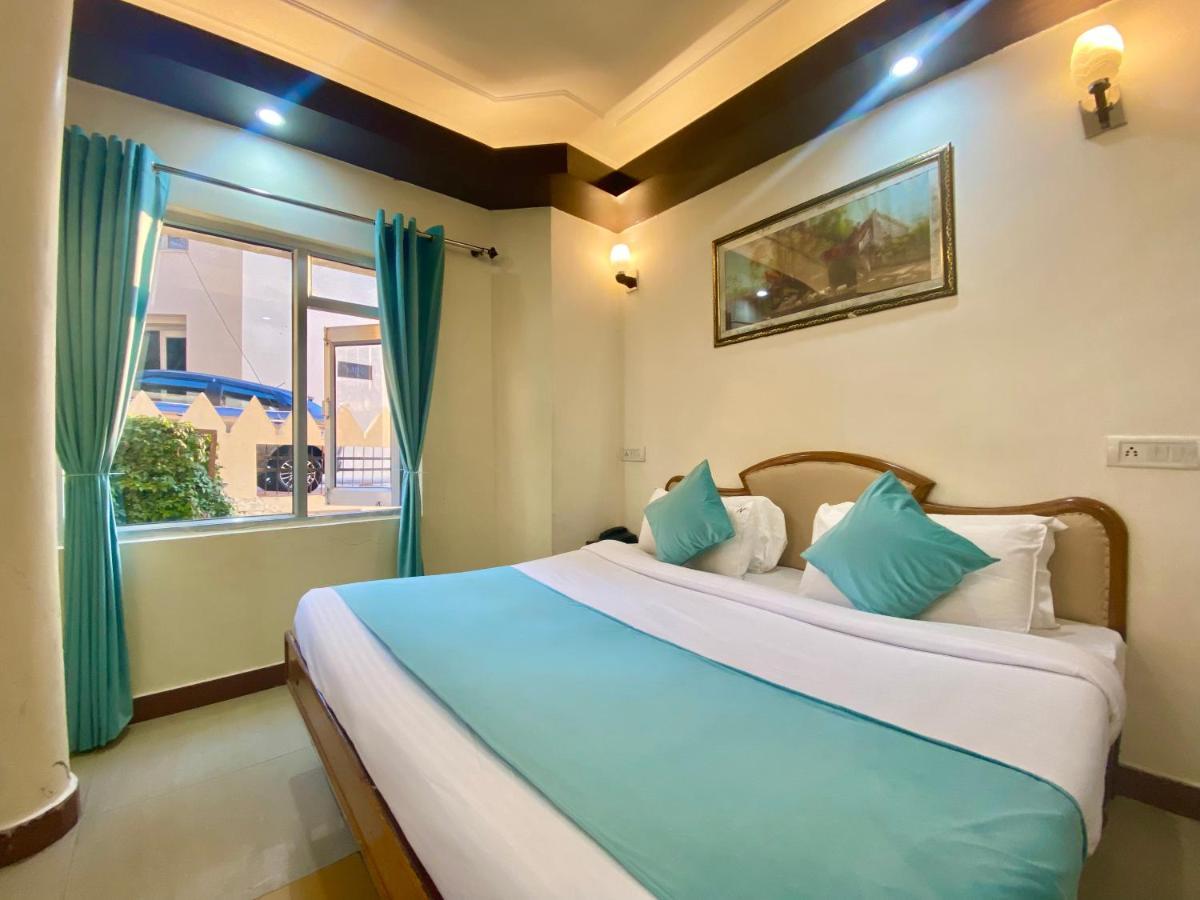 Riversun Hotel Mall Road Мусори Екстериор снимка