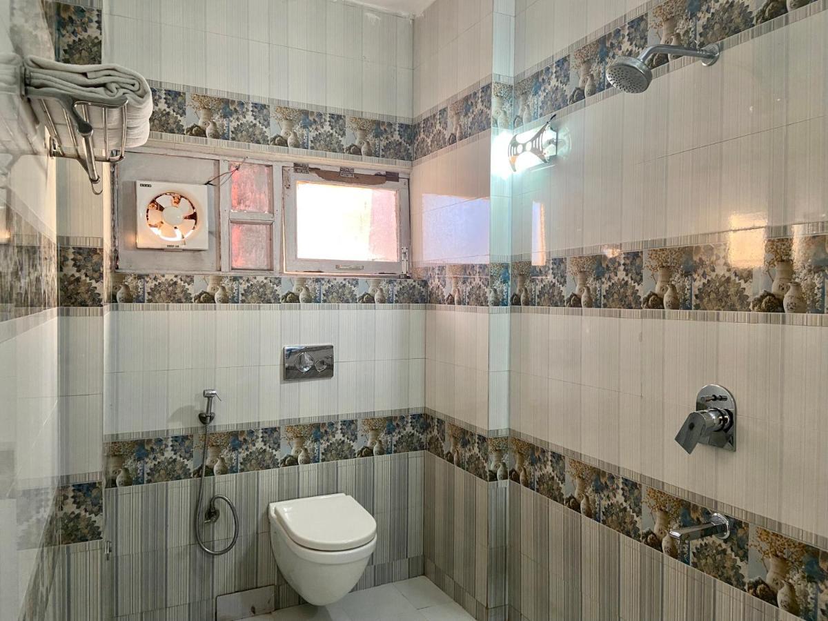 Riversun Hotel Mall Road Мусори Екстериор снимка
