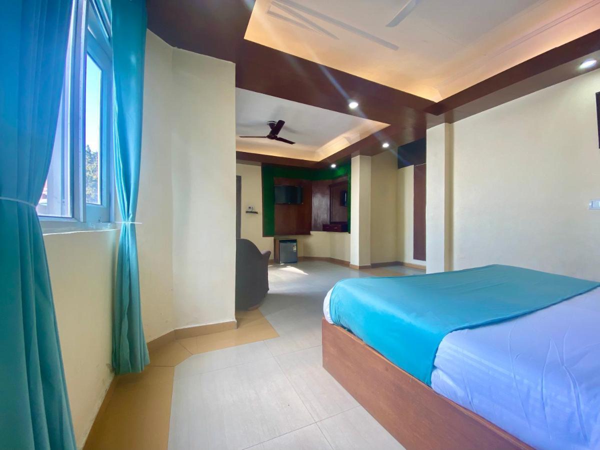 Riversun Hotel Mall Road Мусори Екстериор снимка