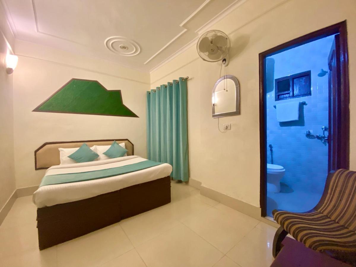 Riversun Hotel Mall Road Мусори Екстериор снимка
